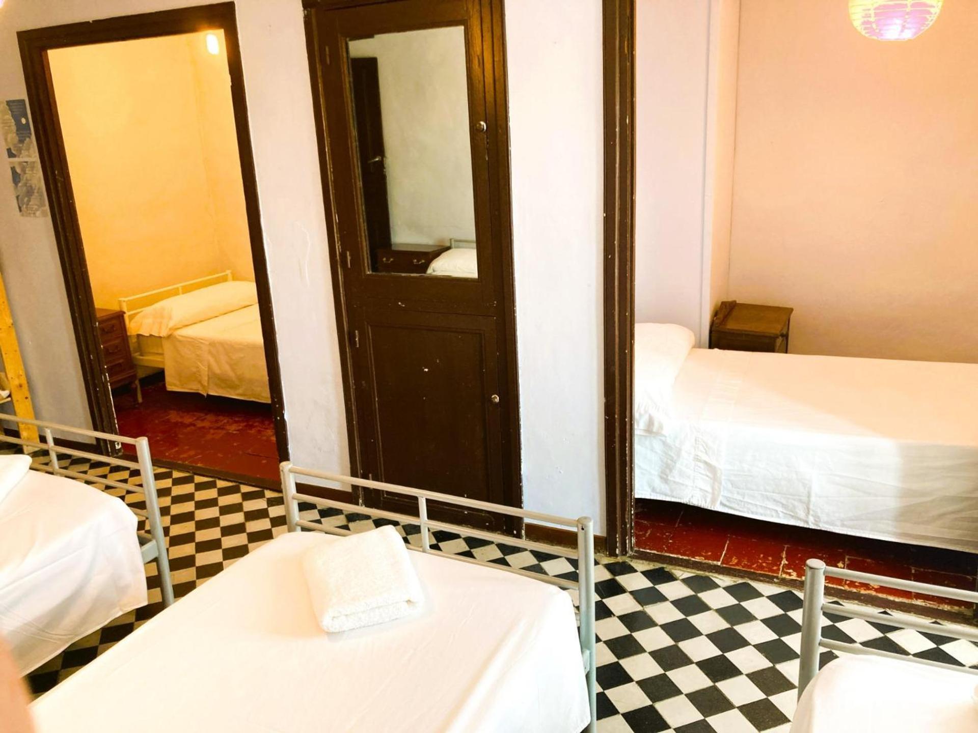 Hostel La Casa Magica Villatuerta Zewnętrze zdjęcie